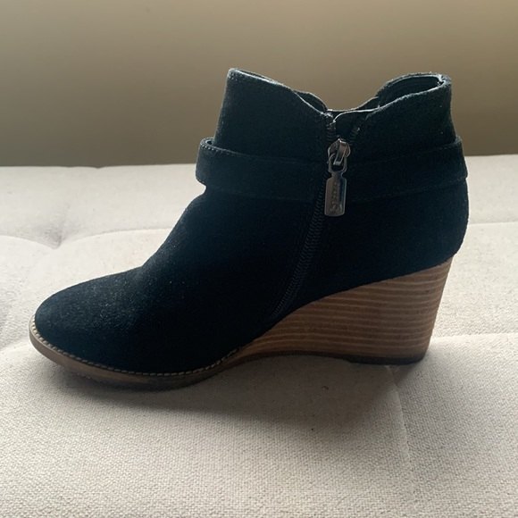 Blondo Natalia Waterproof Black Suede Leather Wedge Booties Ankle Boots Size 7.5 - Picture 8 of 16